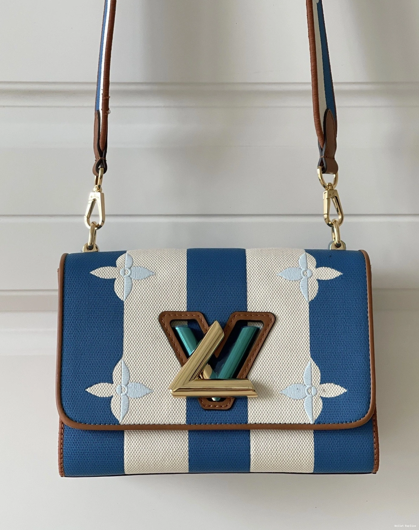 Cheap MM TWIST LOUIS VUITTON 0724